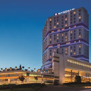 Wyndham Grand Europe Ξενοδοχείο